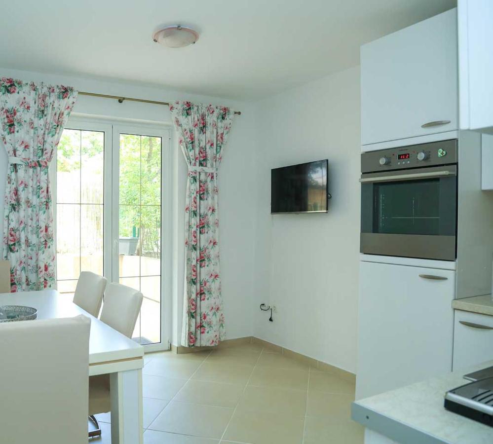 Adrian-Apartments-51511-Malinska-Otok-Krk Primorska 21 Екстериор снимка