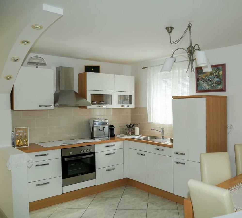 Adrian-Apartments-51511-Malinska-Otok-Krk Primorska 21 Екстериор снимка